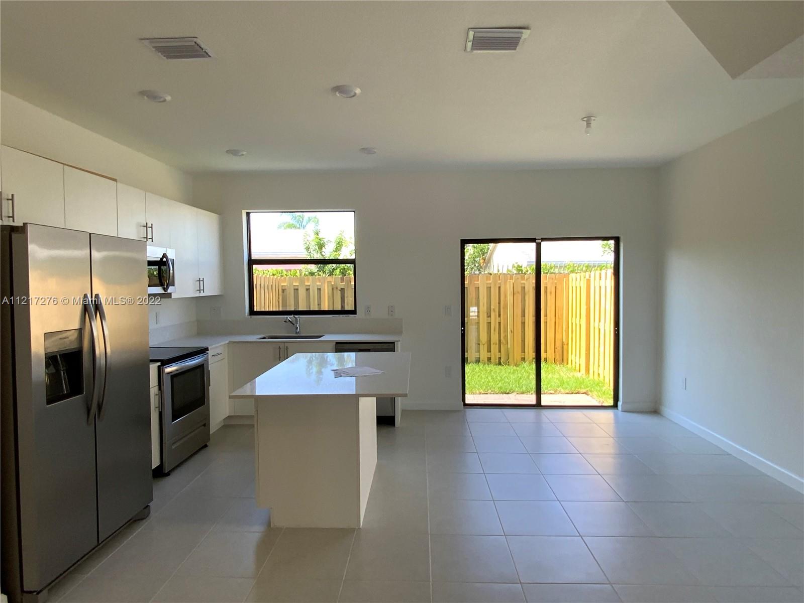 VIA VENTURA NEIGHBORHOOD - Residential Lease