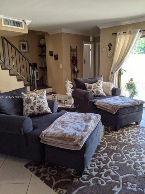 KENDALE LAKES TOWNHOUSE C - Residential
