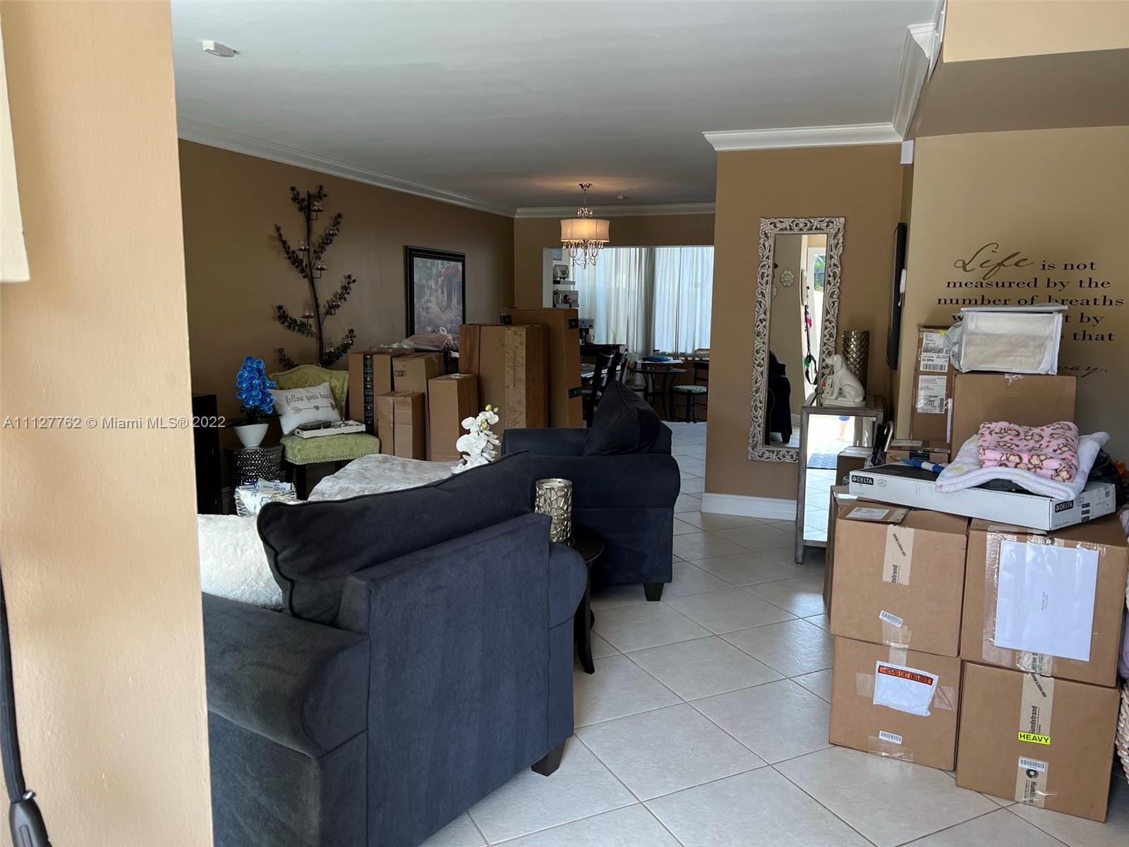 KENDALE LAKES TOWNHOUSE C - Residential