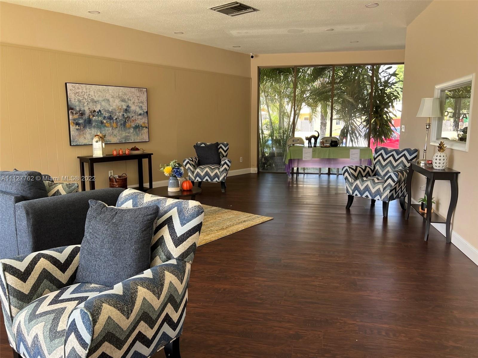 KENDALE LAKES TOWNHOUSE C - Residential