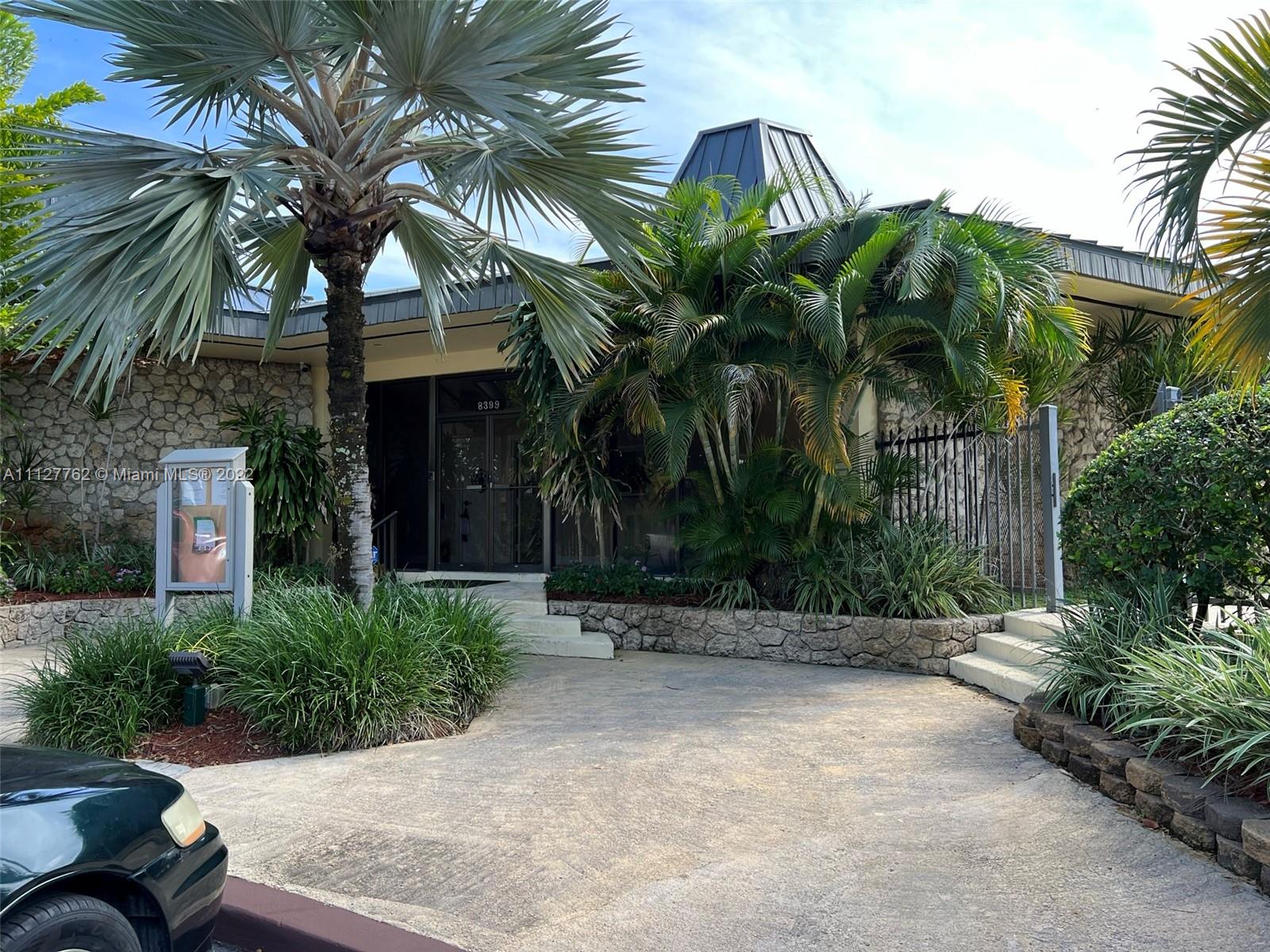 KENDALE LAKES TOWNHOUSE C - Residential