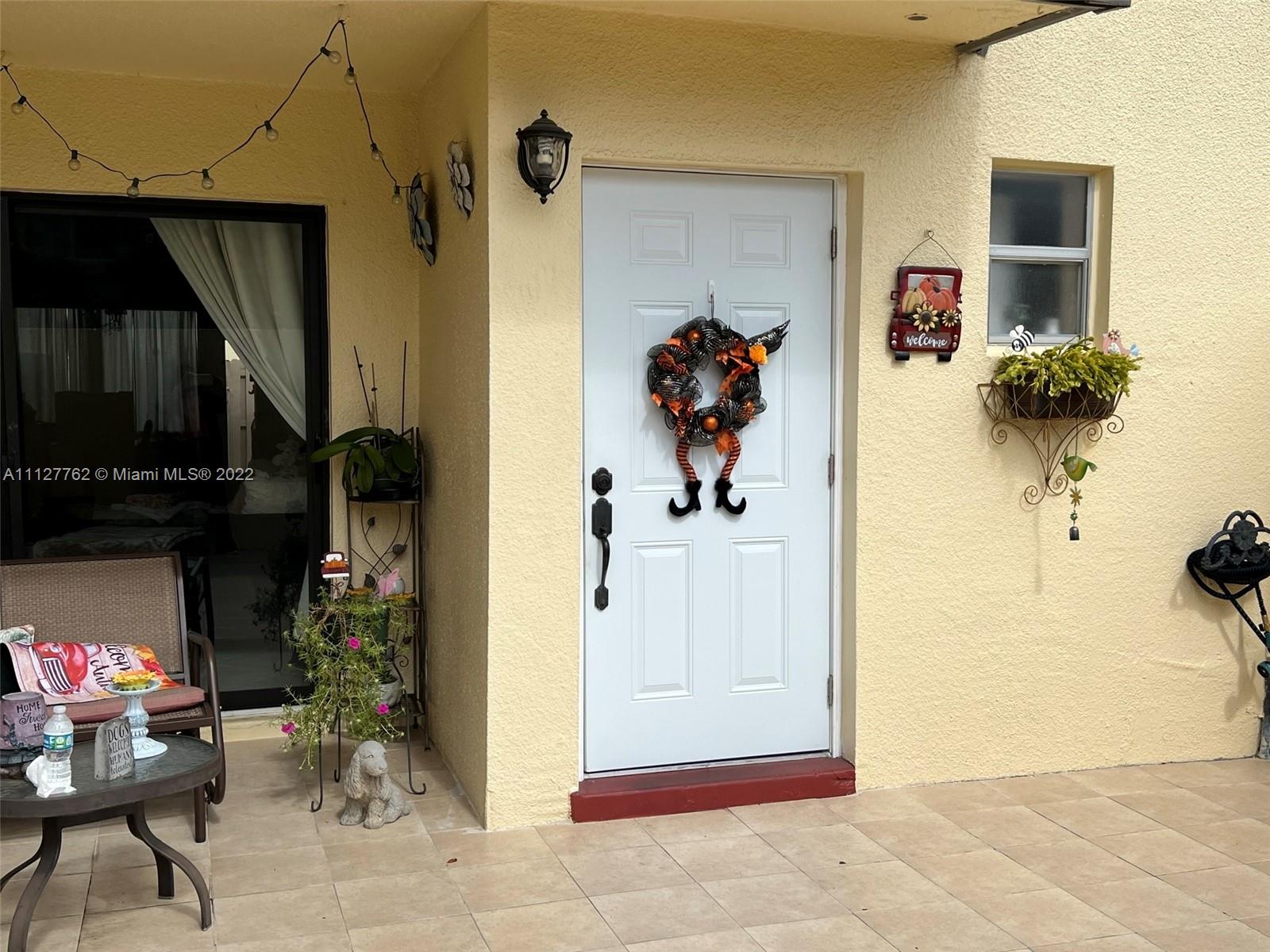 KENDALE LAKES TOWNHOUSE C - Residential