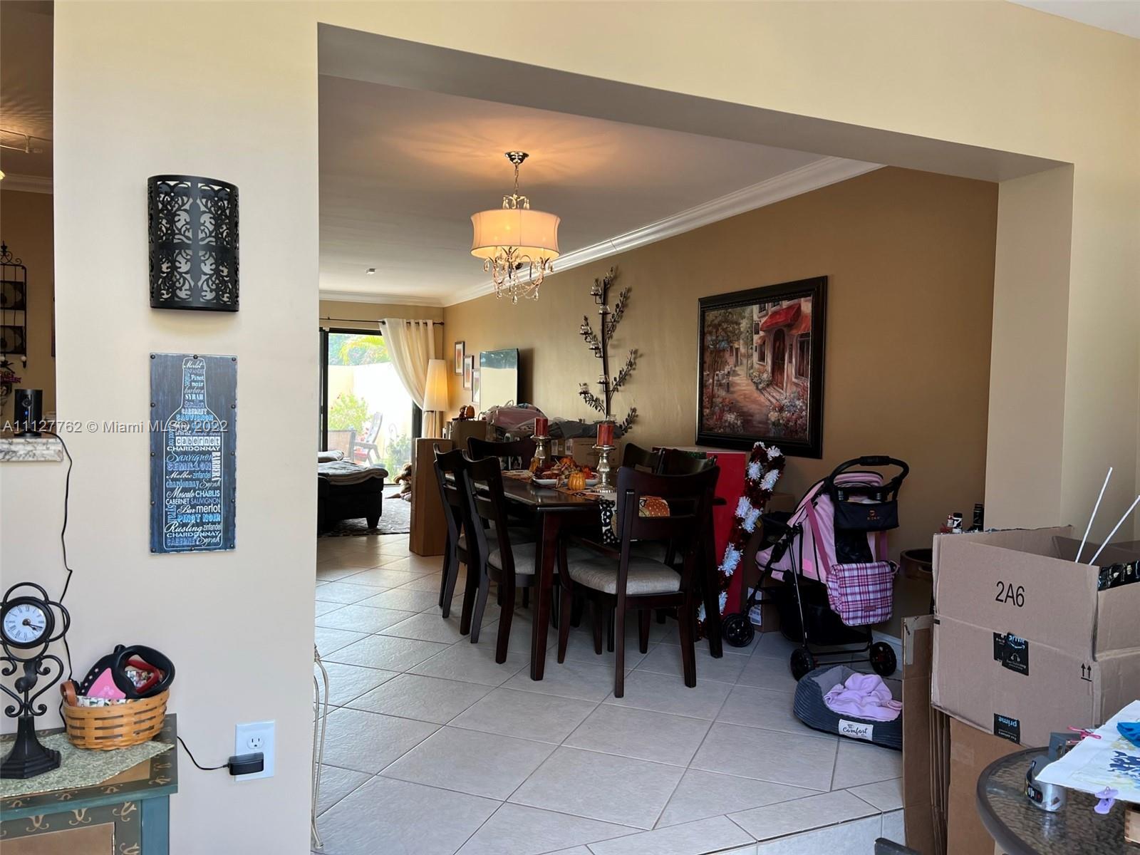 KENDALE LAKES TOWNHOUSE C - Residential