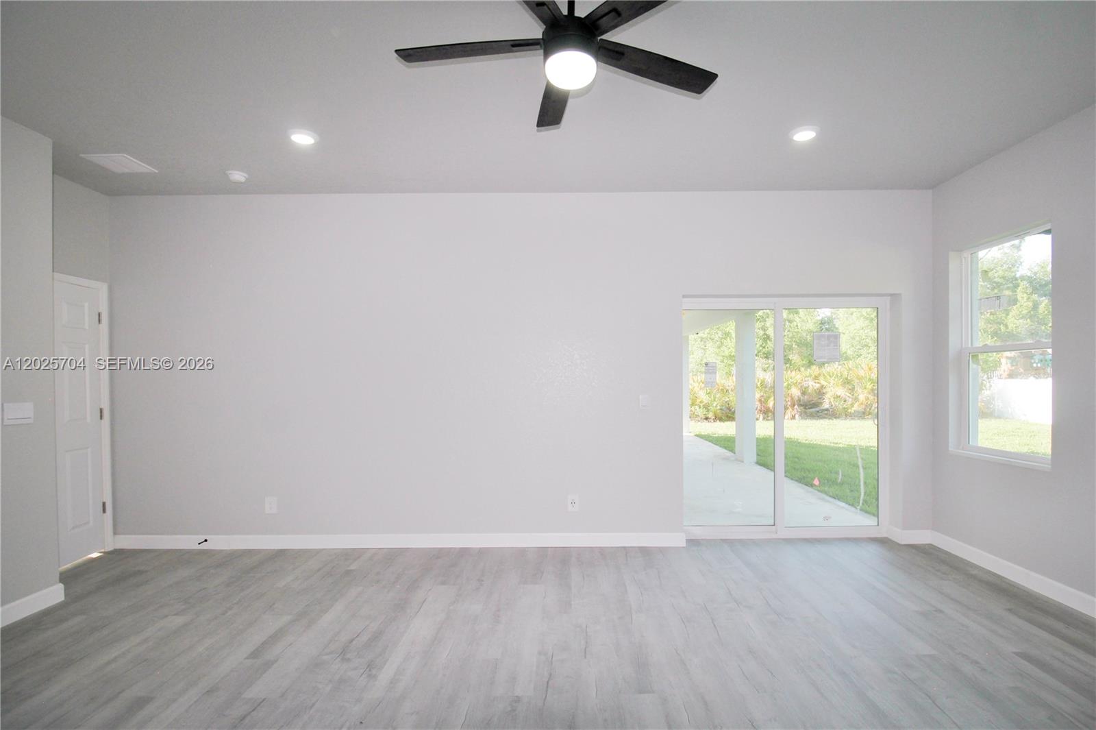 SUN N LAKE EST OF SEBRING - Residential