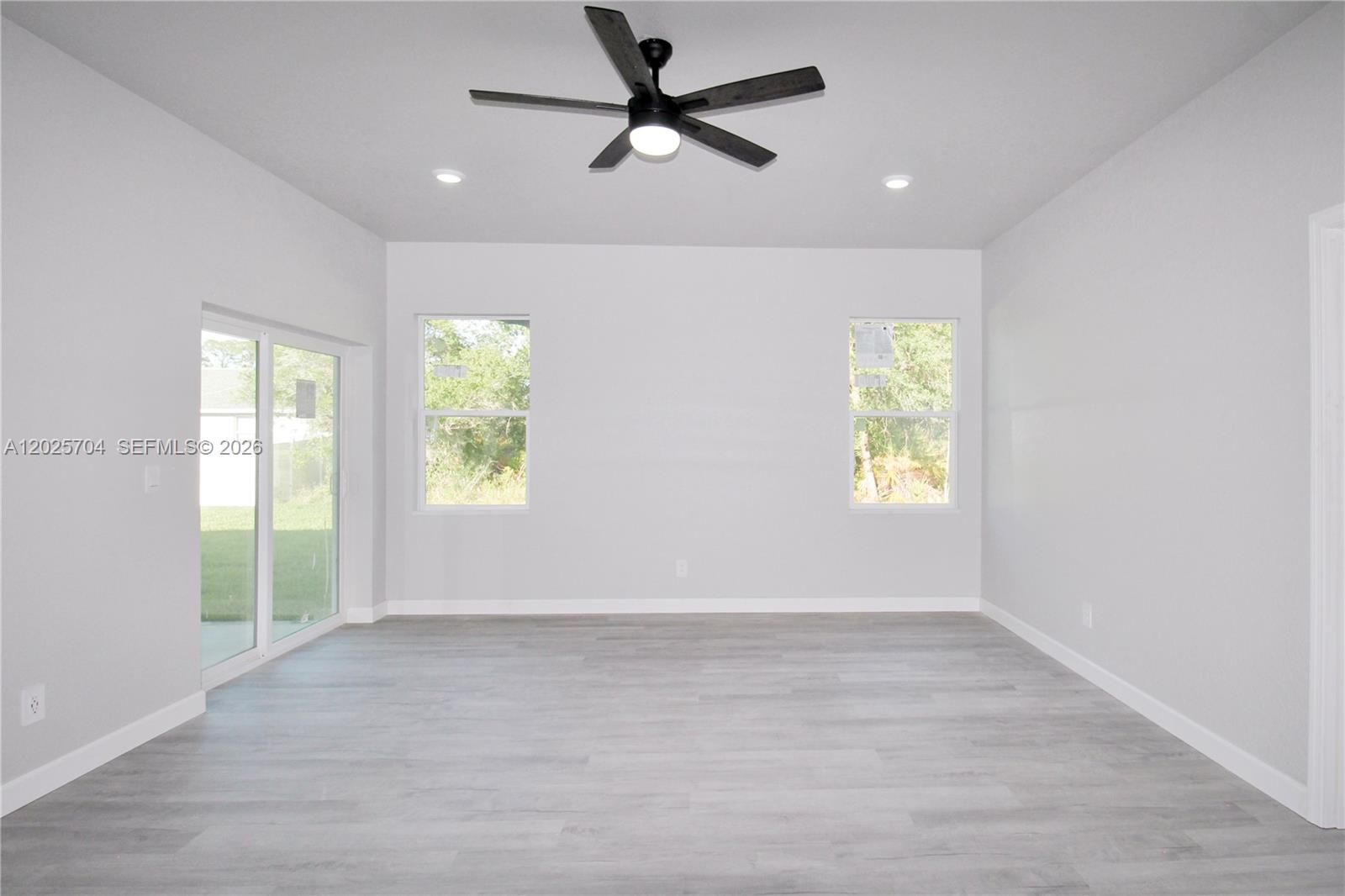 SUN N LAKE EST OF SEBRING - Residential