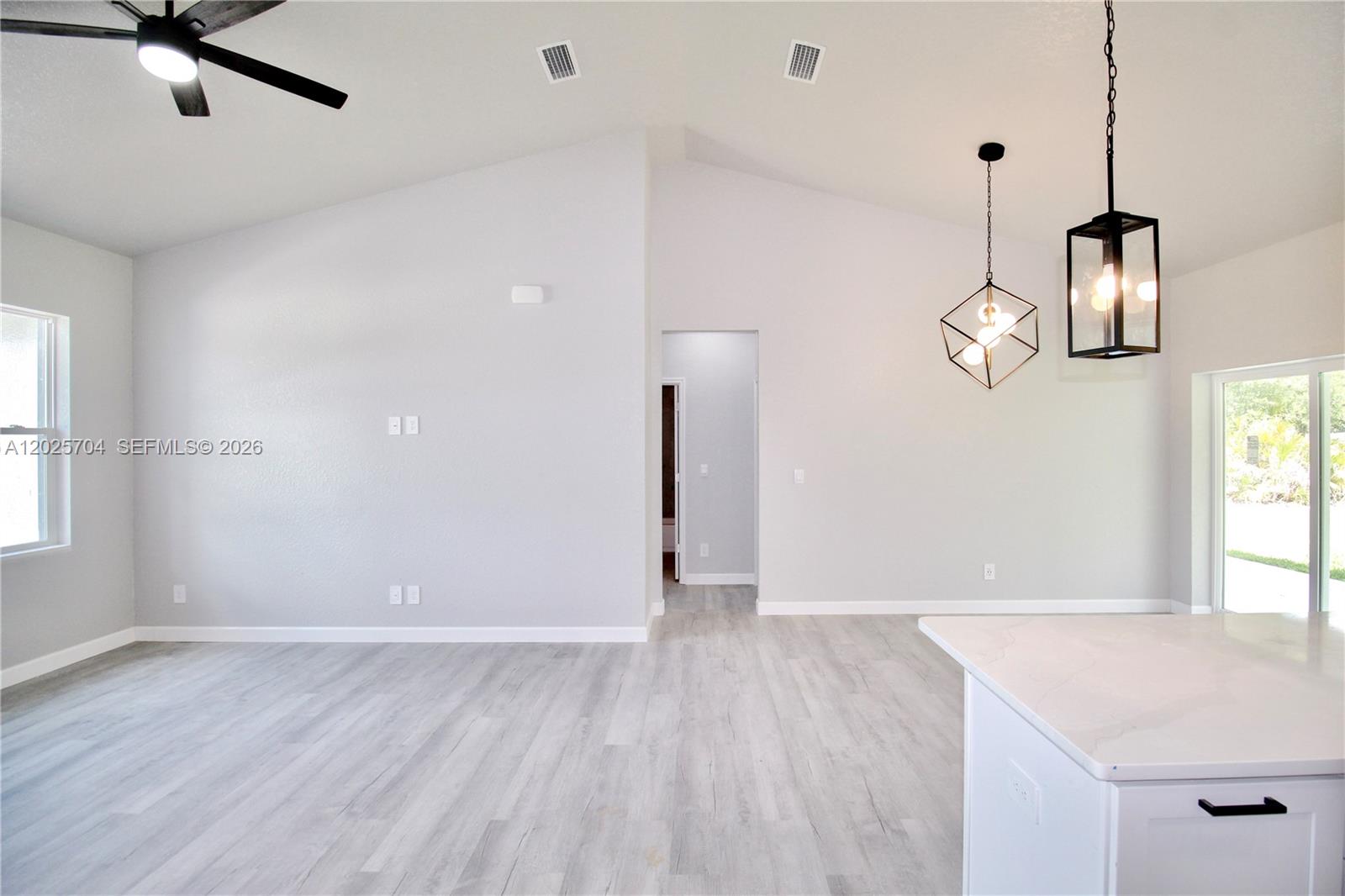 SUN N LAKE EST OF SEBRING - Residential