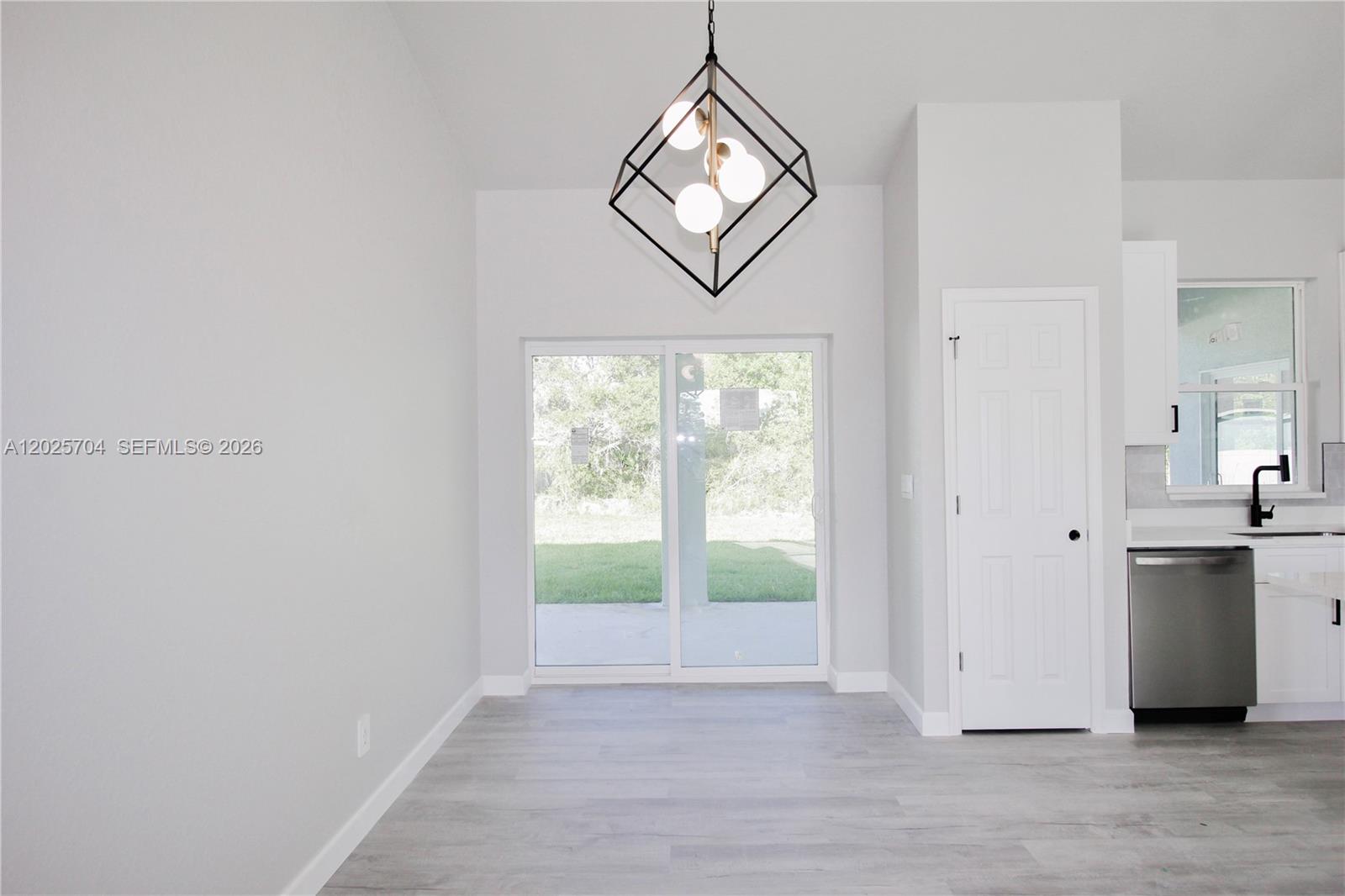 SUN N LAKE EST OF SEBRING - Residential