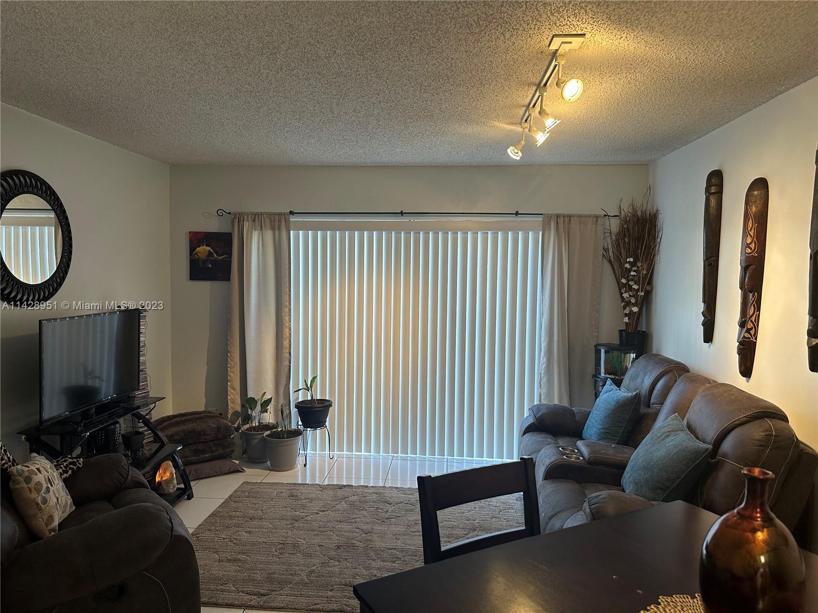 Venetian Isles - Residential