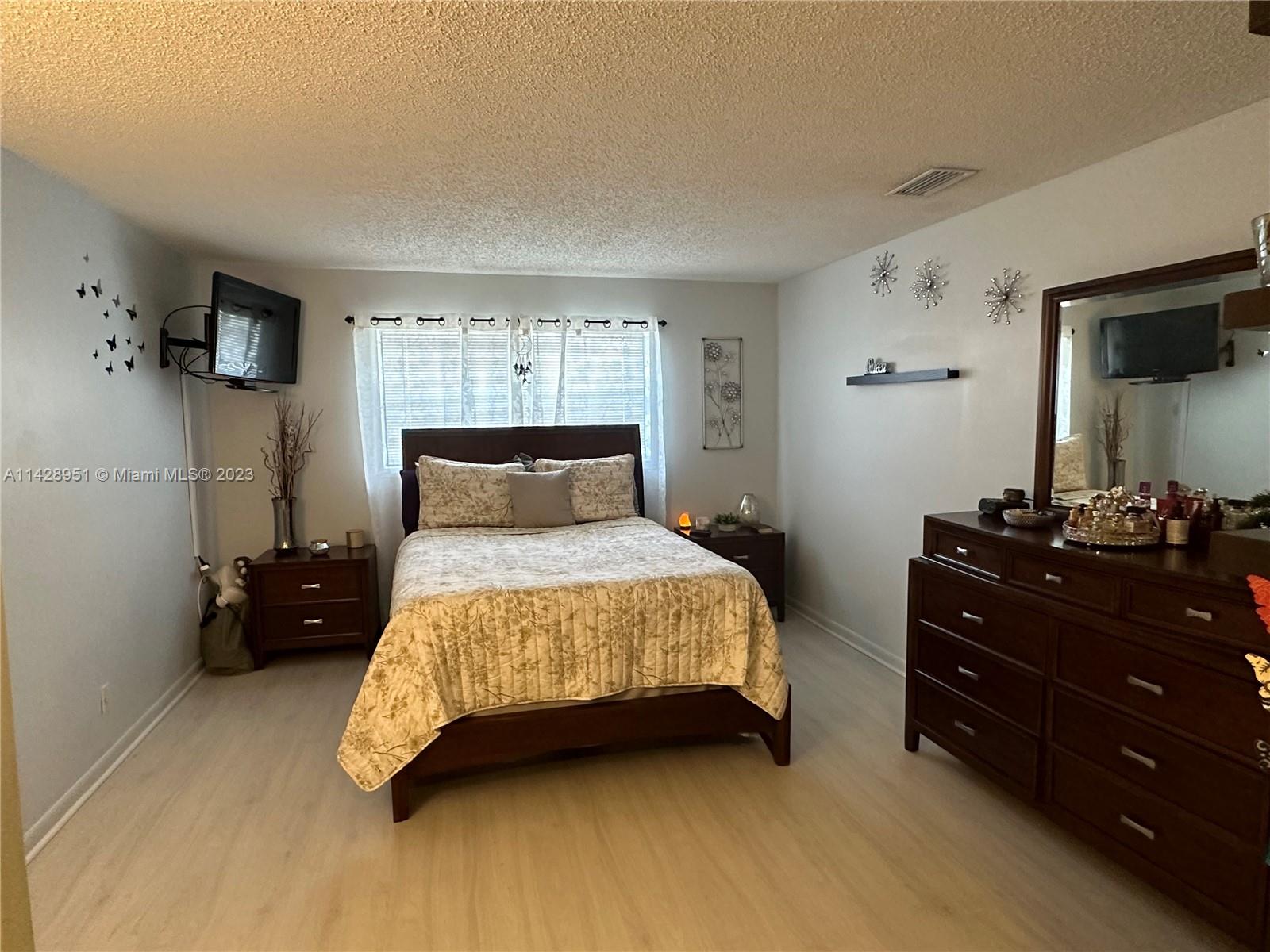 Venetian Isles - Residential
