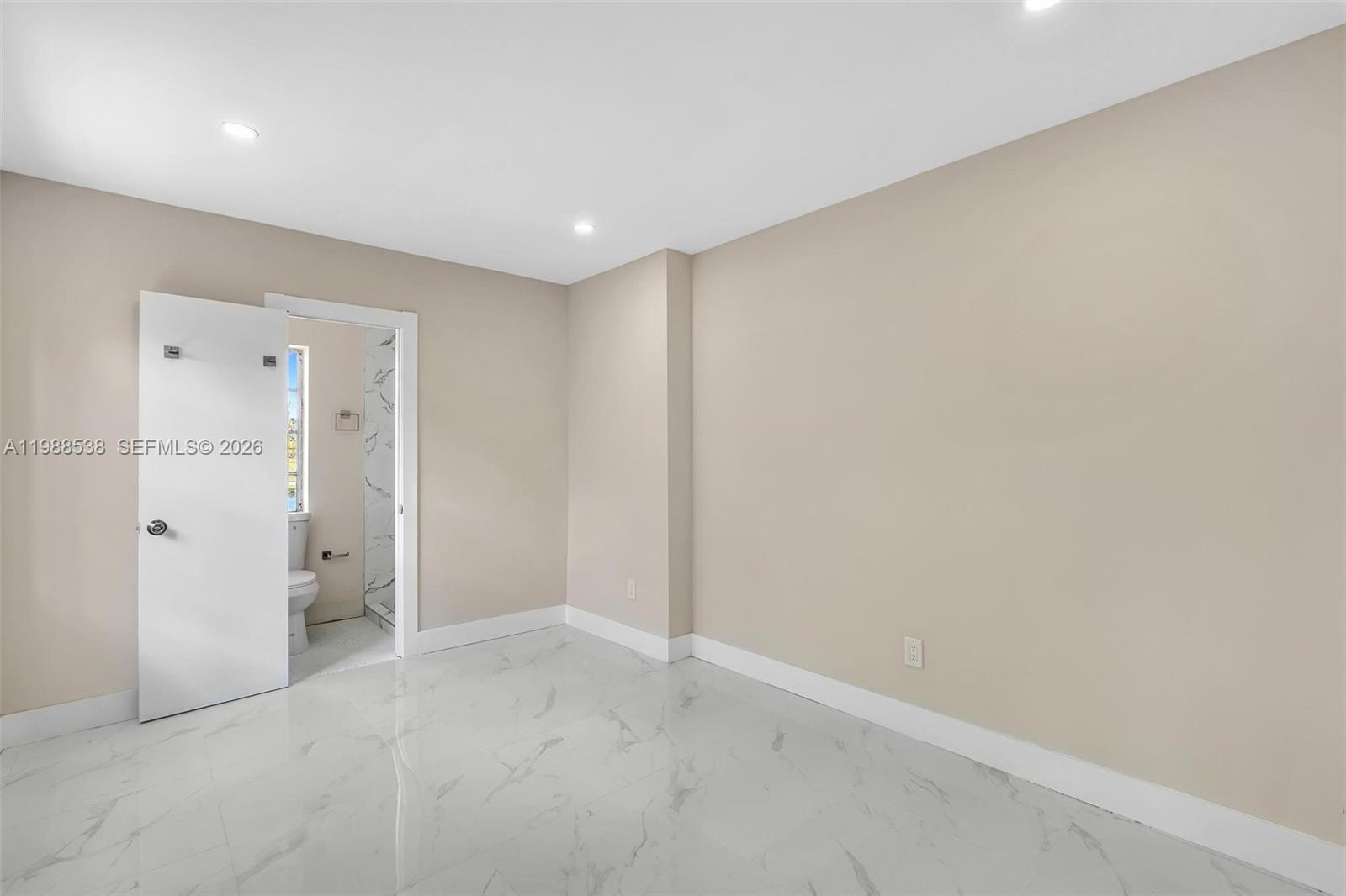 SHERWOOD FOREST - Residential Lease