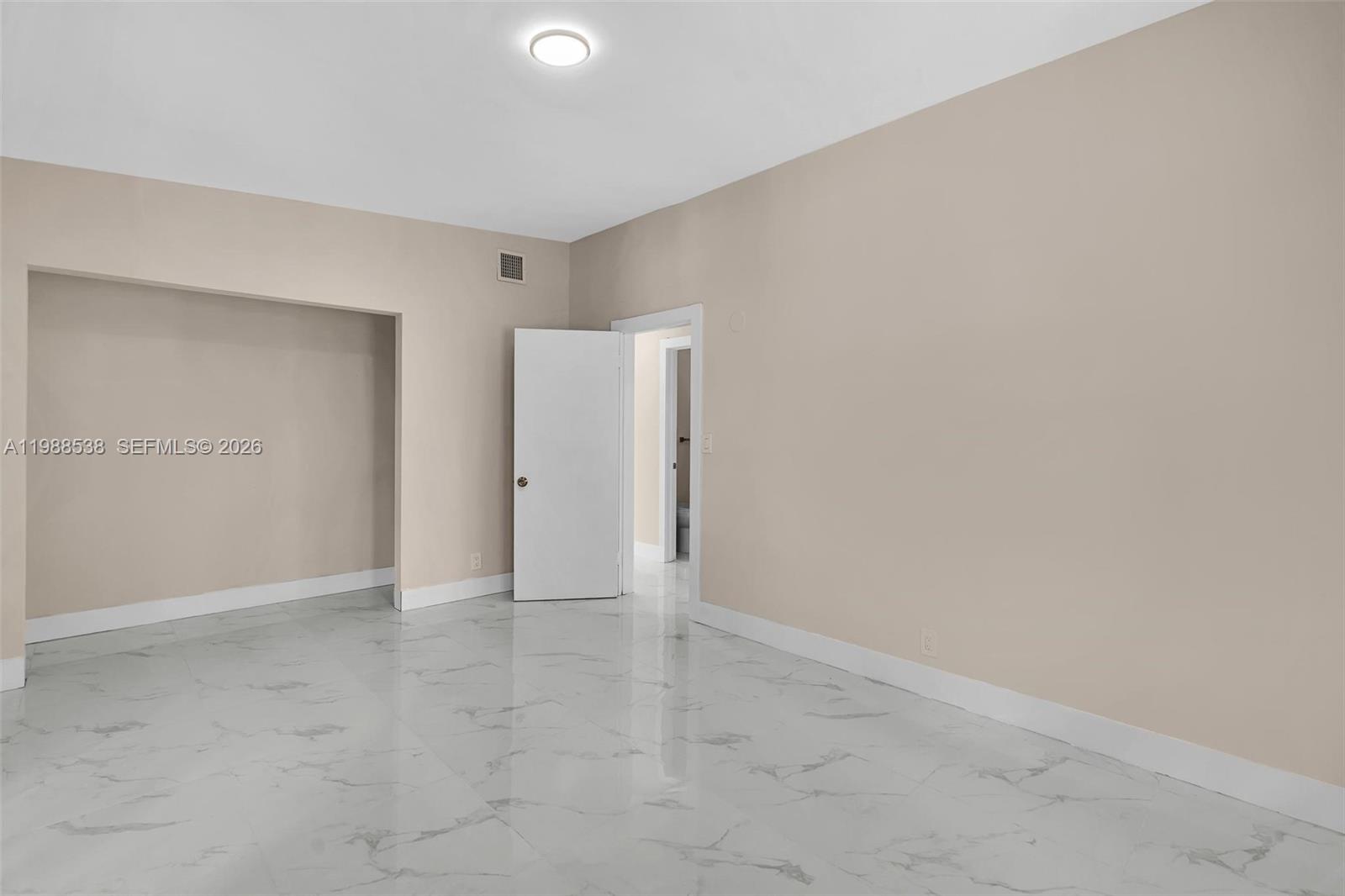 SHERWOOD FOREST - Residential Lease