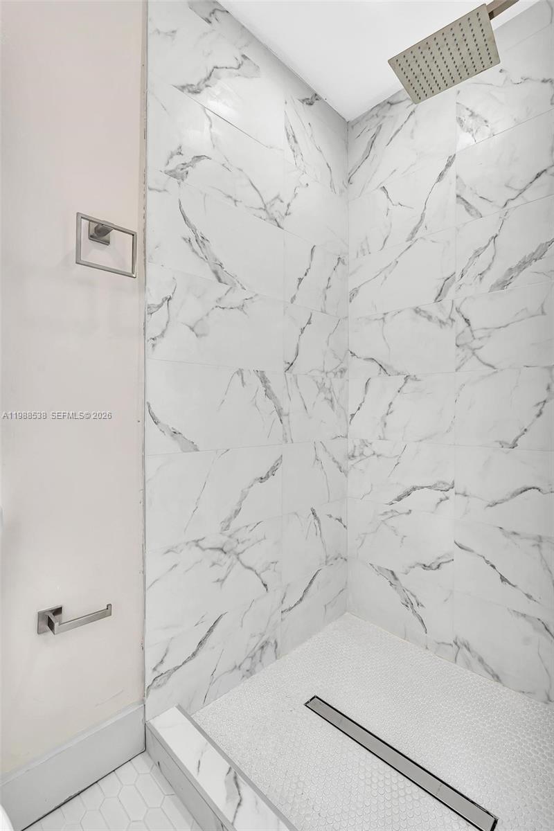 SHERWOOD FOREST - Residential Lease