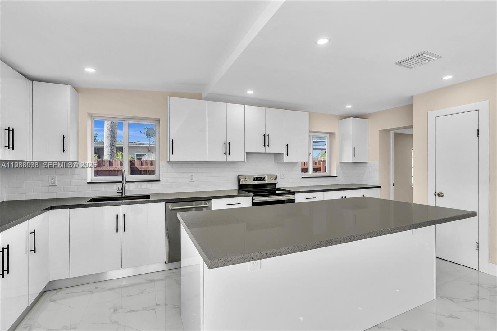 SHERWOOD FOREST - Residential Lease