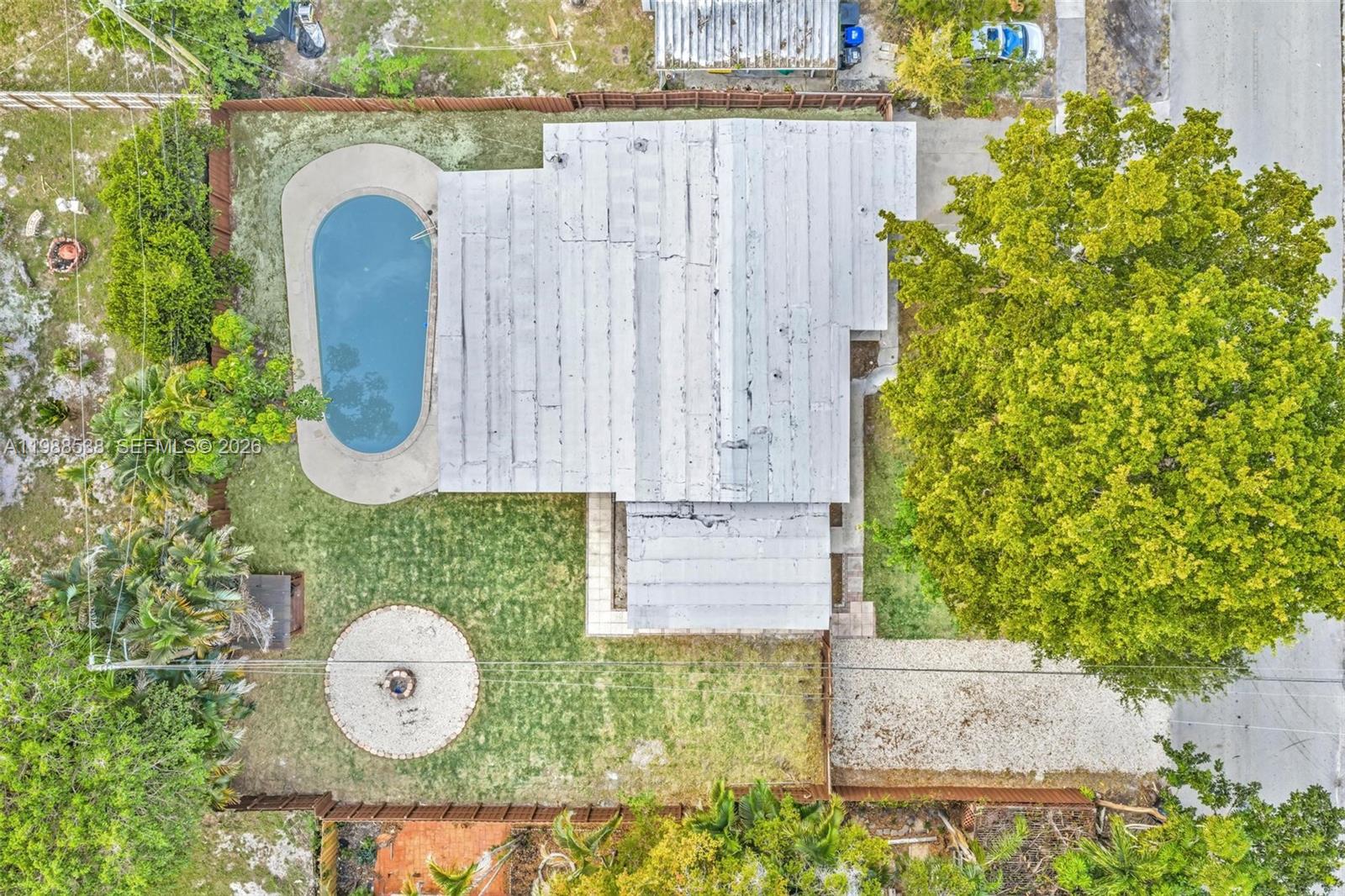 SHERWOOD FOREST - Residential Lease