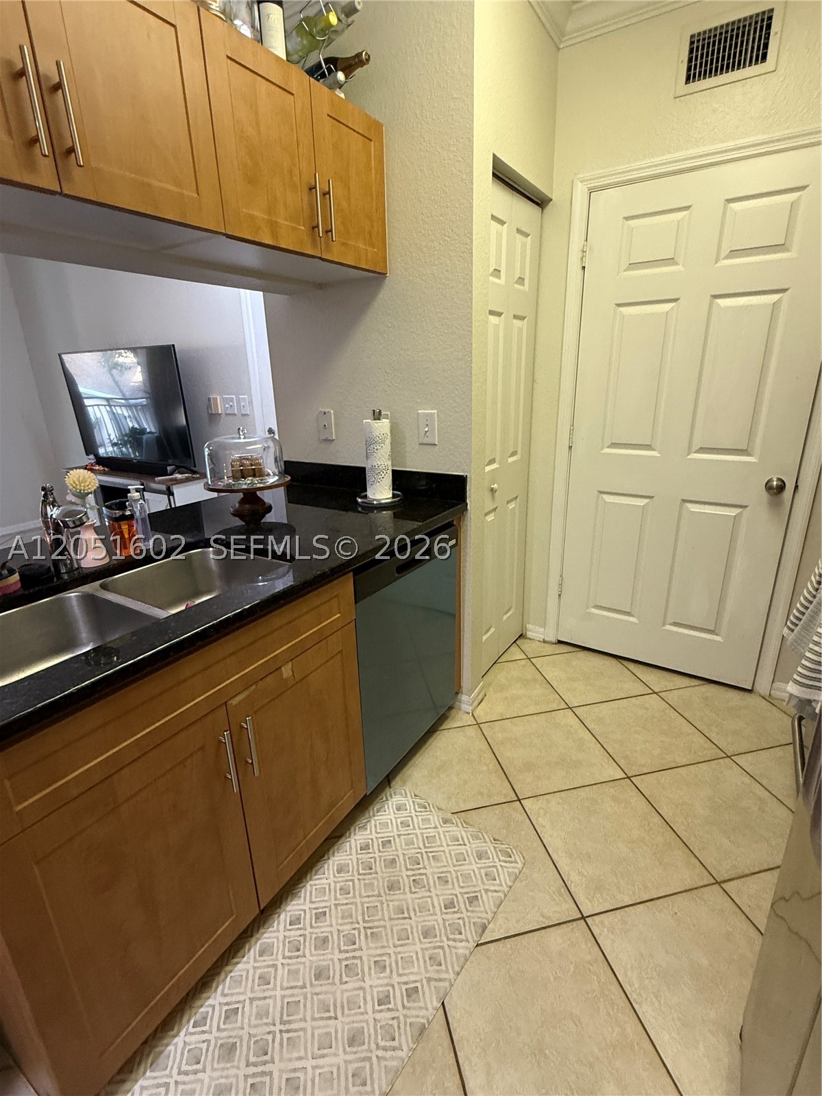 VILLAS AT EMERALD DUNES C - Residential Lease