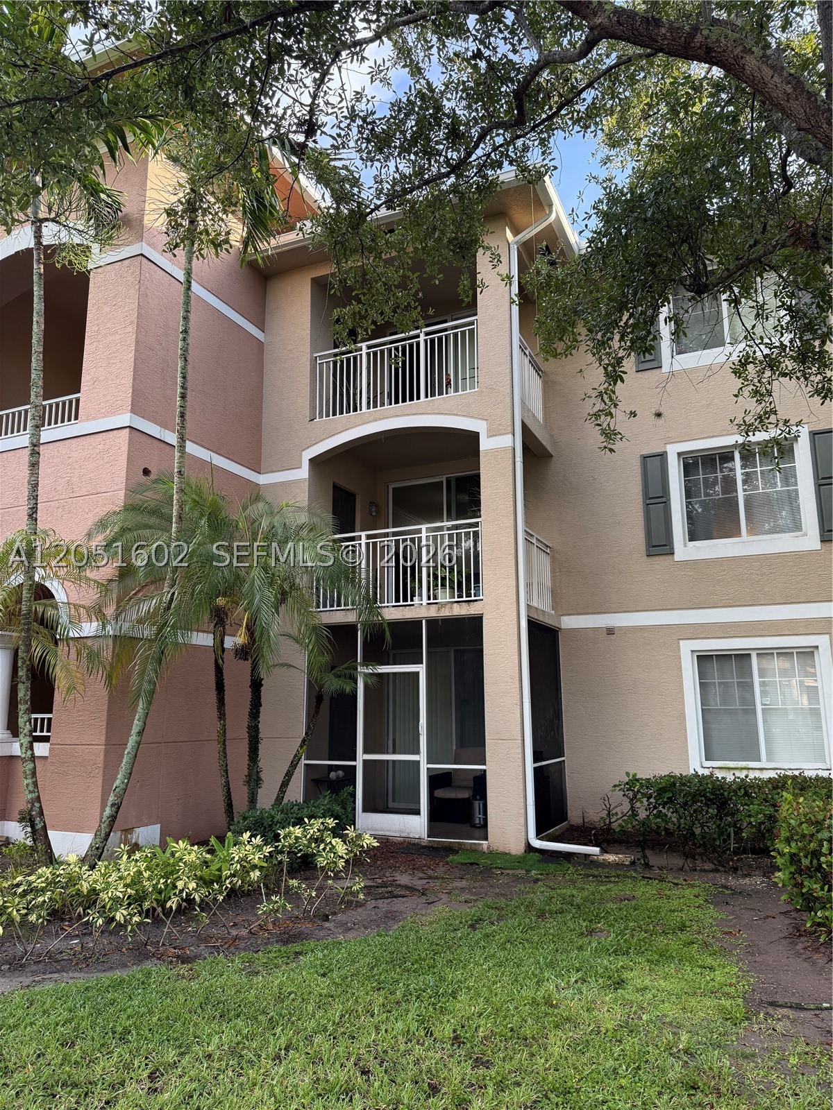 VILLAS AT EMERALD DUNES C - Residential Lease