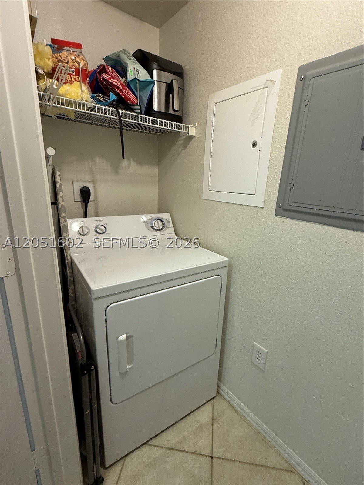 VILLAS AT EMERALD DUNES C - Residential Lease