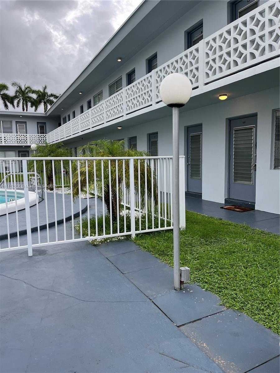 CASA-BISCAYNE CO-OP APTS - Residential Lease