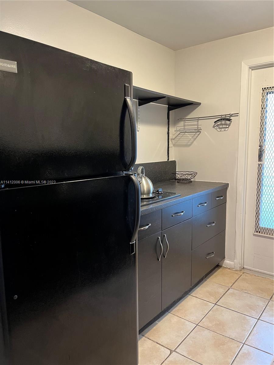CASA-BISCAYNE CO-OP APTS - Residential Lease