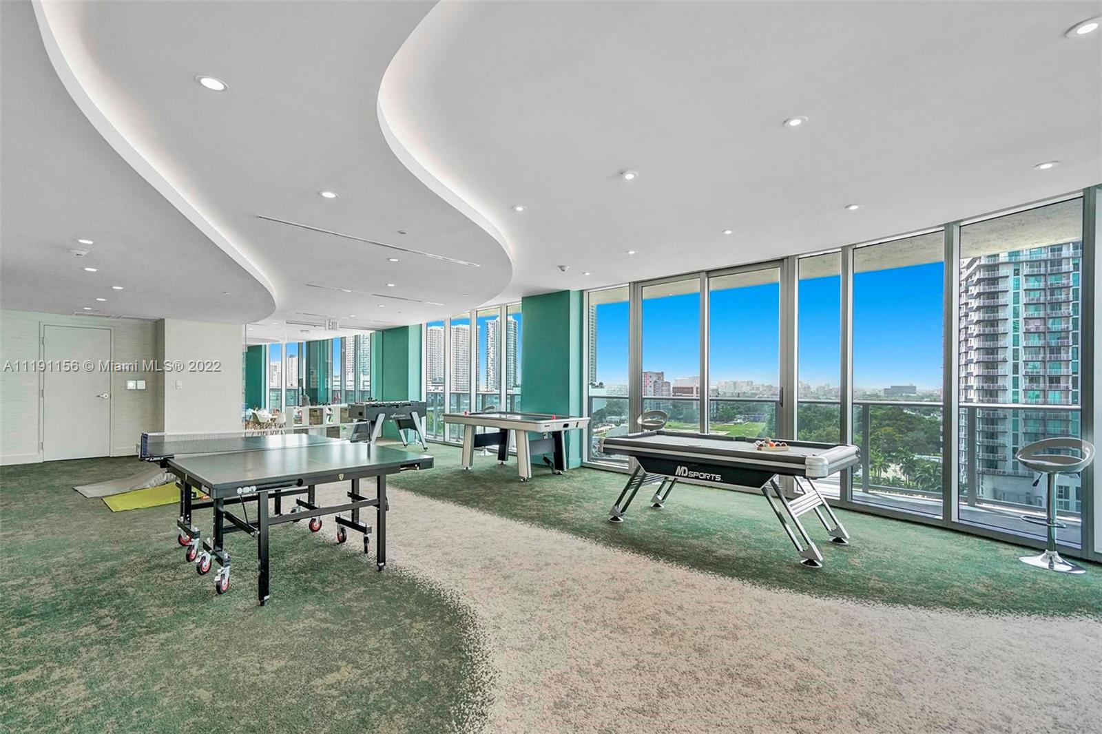 ARIA ON THE BAY CONDO - Residential
