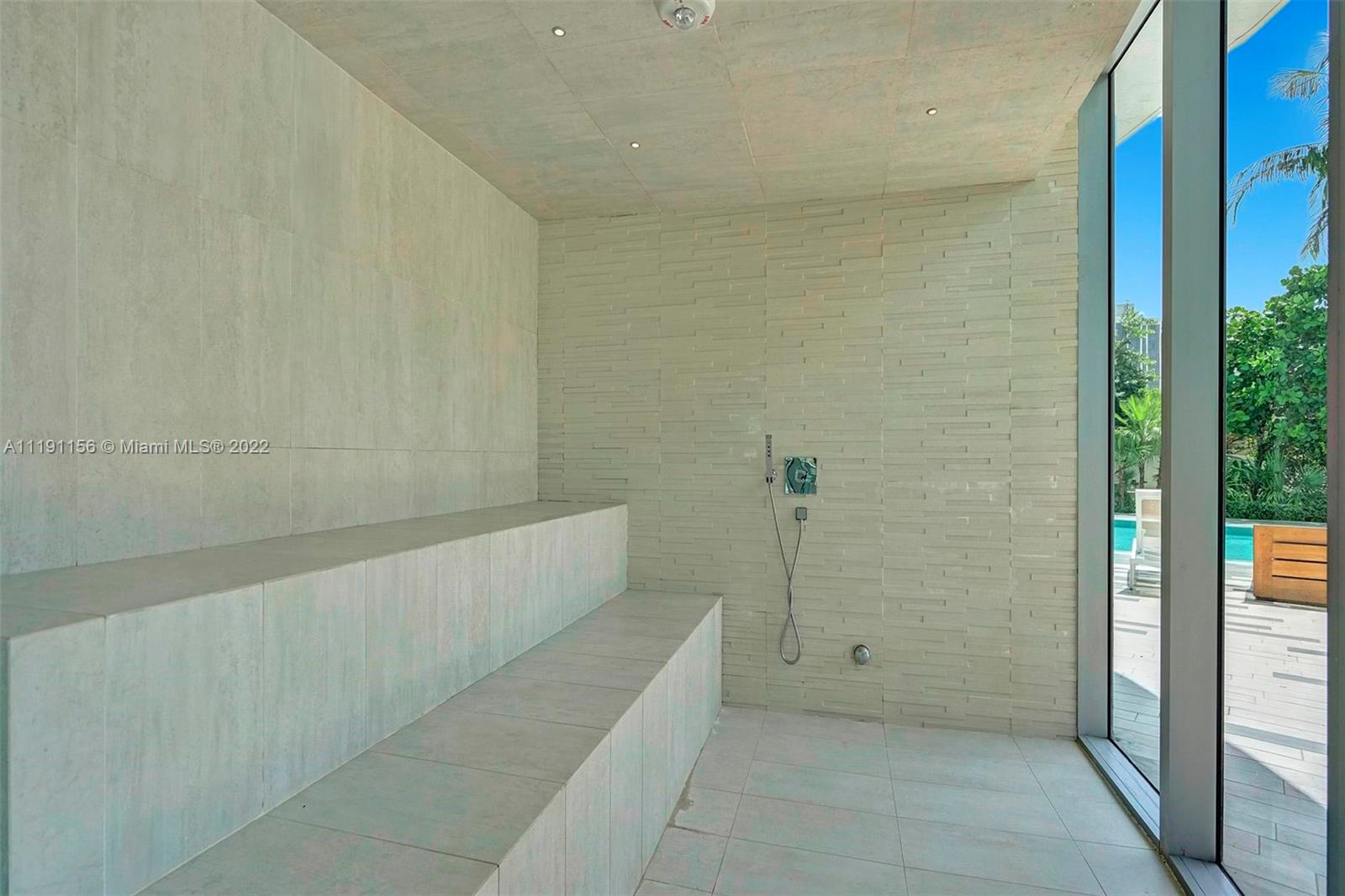 ARIA ON THE BAY CONDO - Residential