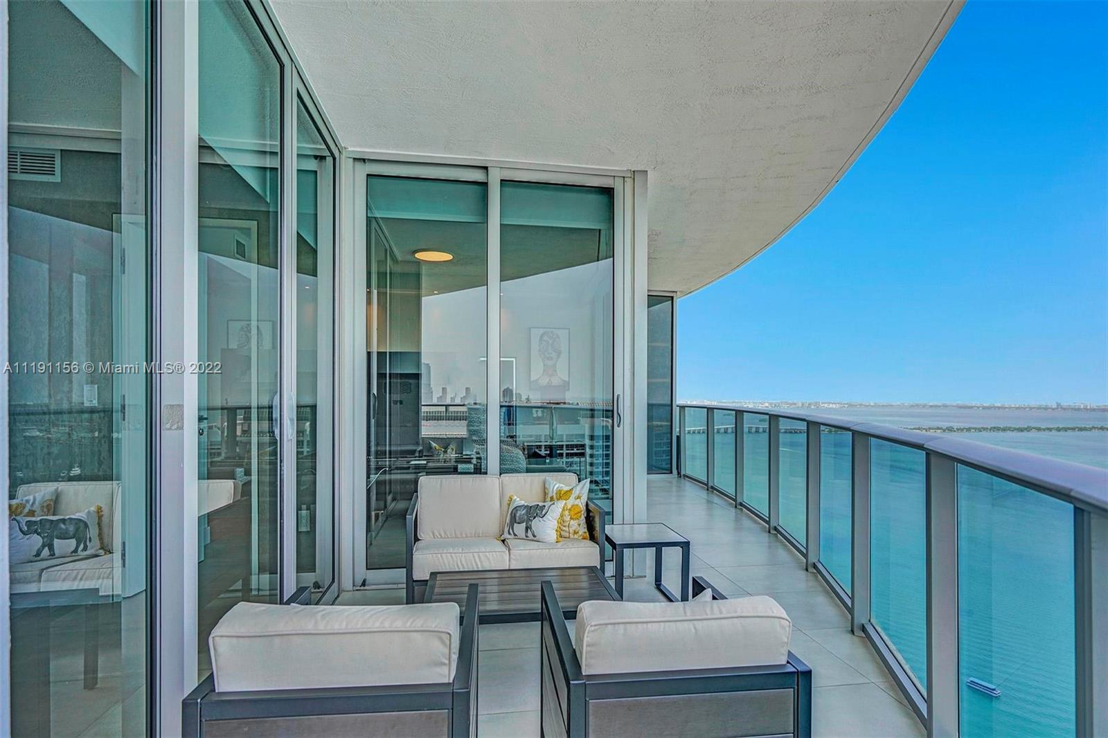 ARIA ON THE BAY CONDO - Residential