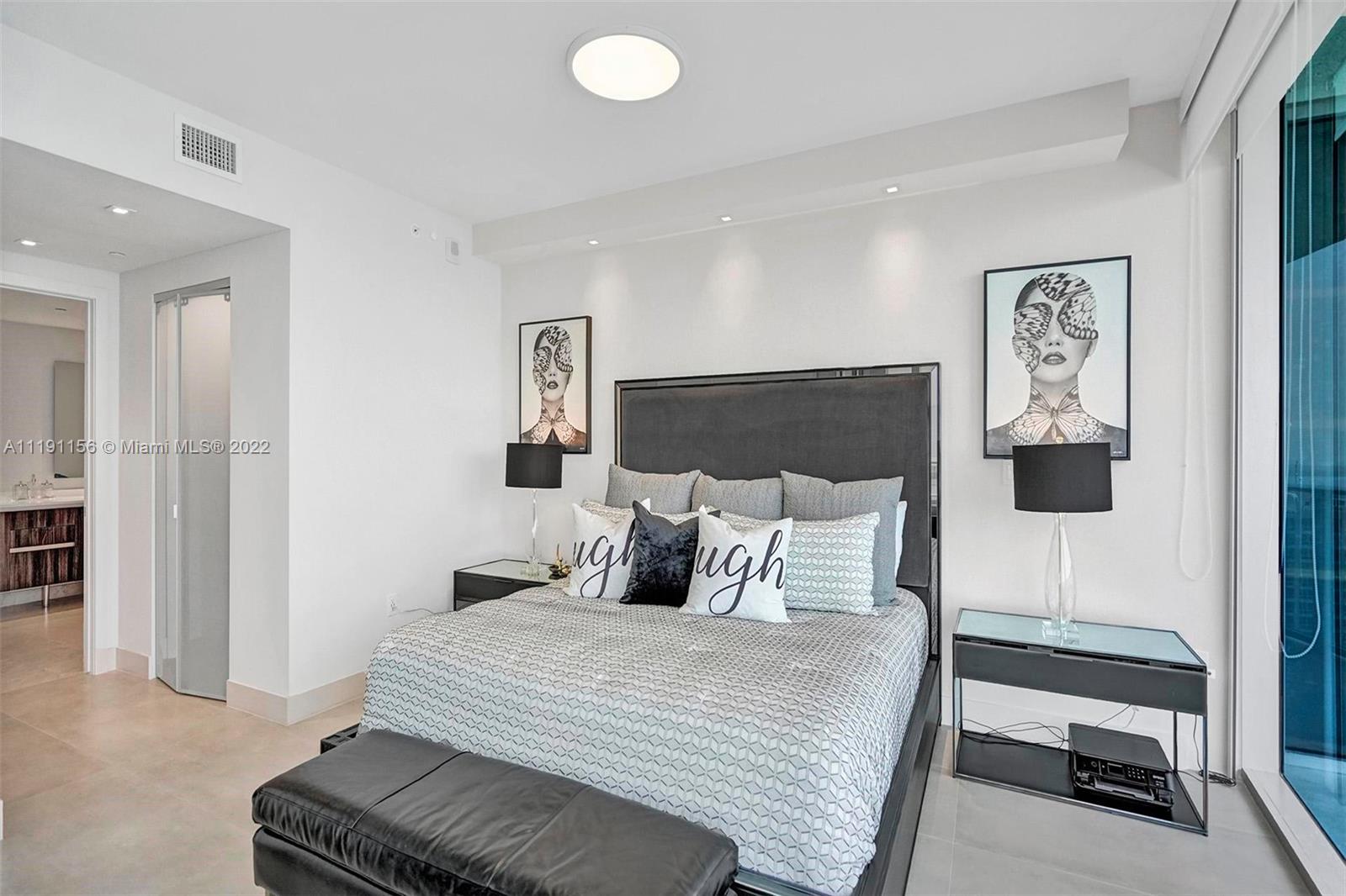 ARIA ON THE BAY CONDO - Residential