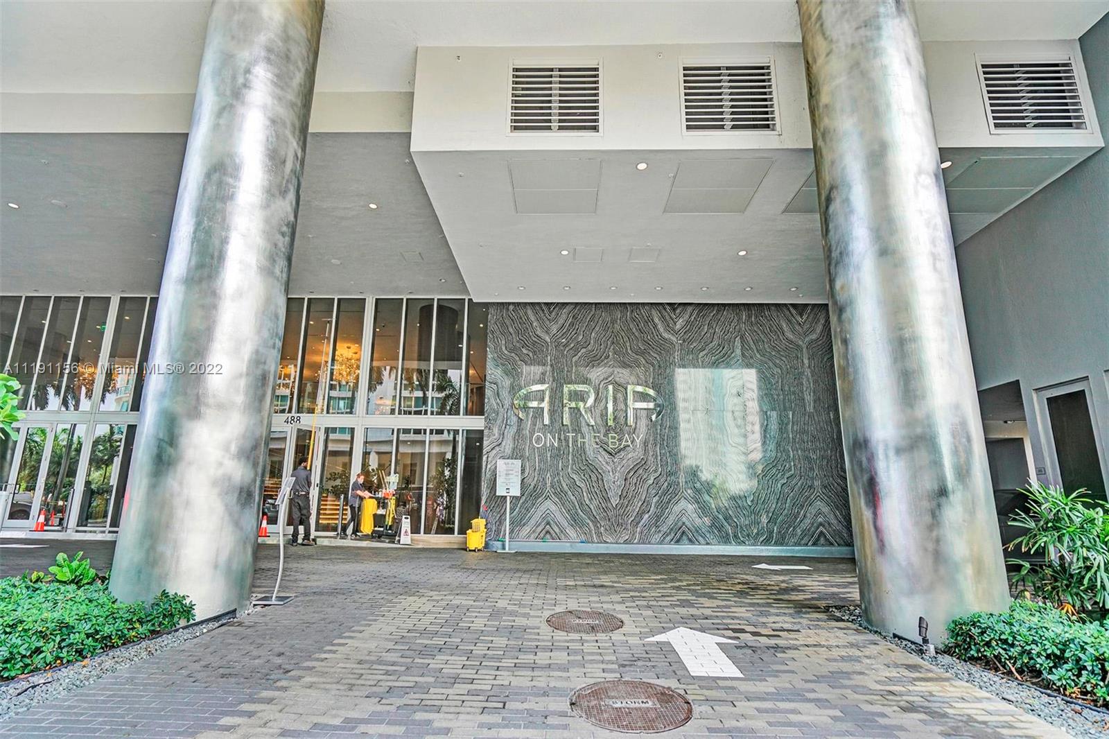 ARIA ON THE BAY CONDO - Residential