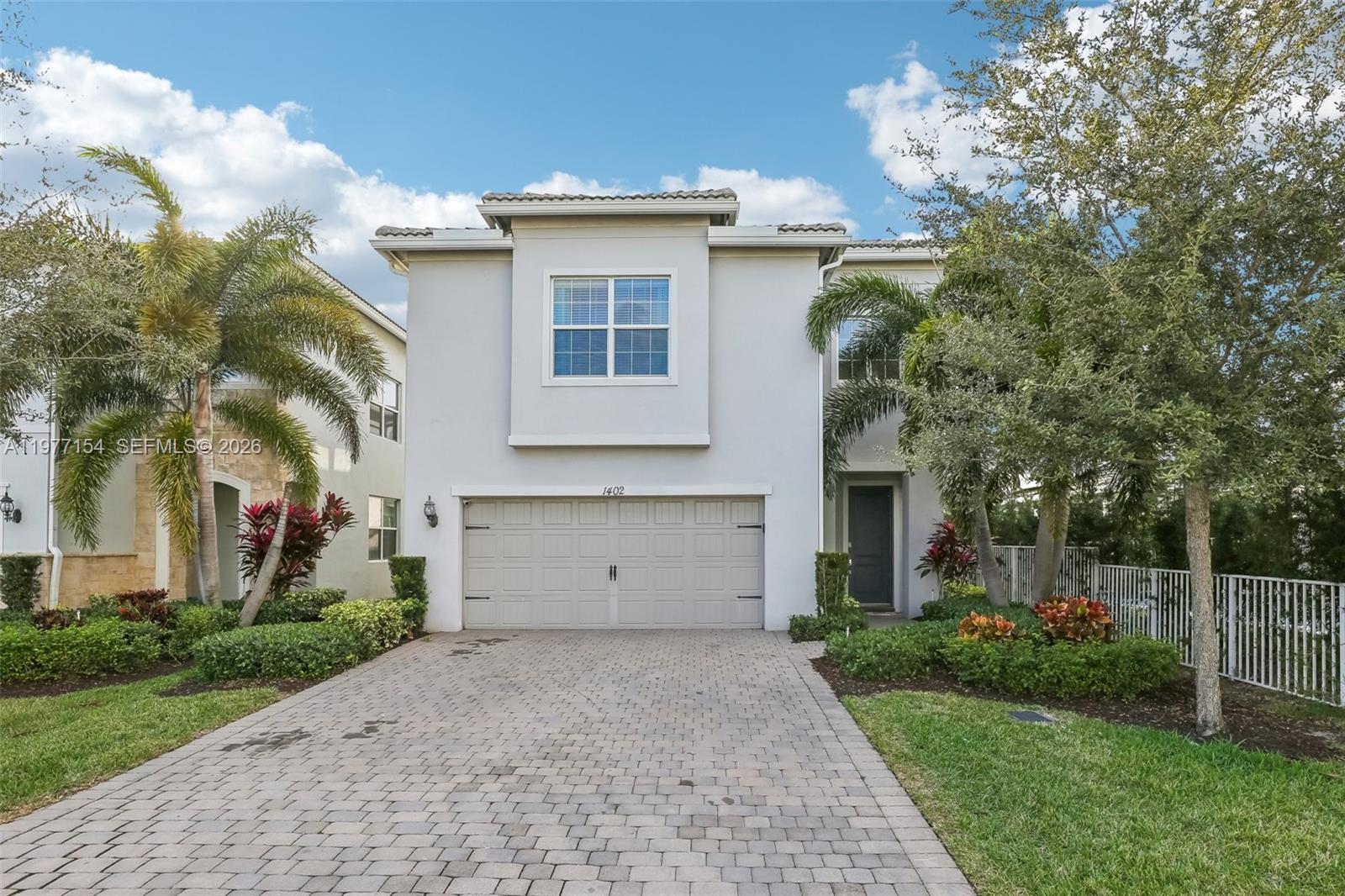 HILLCREST COUNTRY CLUB SO - Residential