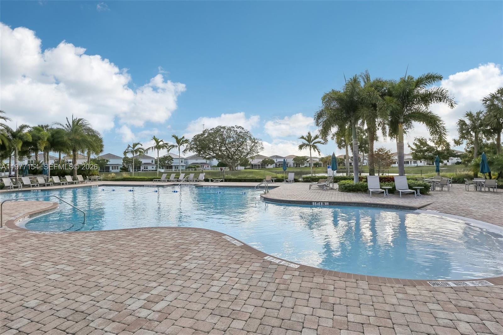 HILLCREST COUNTRY CLUB SO - Residential
