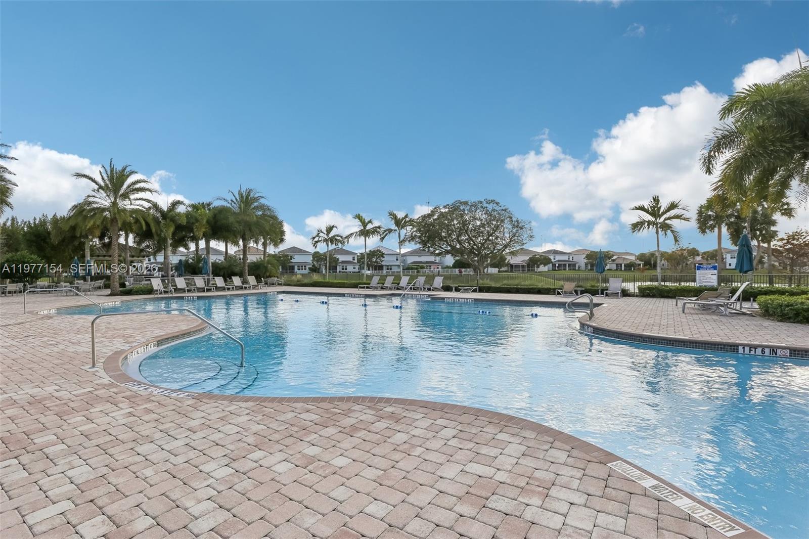 HILLCREST COUNTRY CLUB SO - Residential