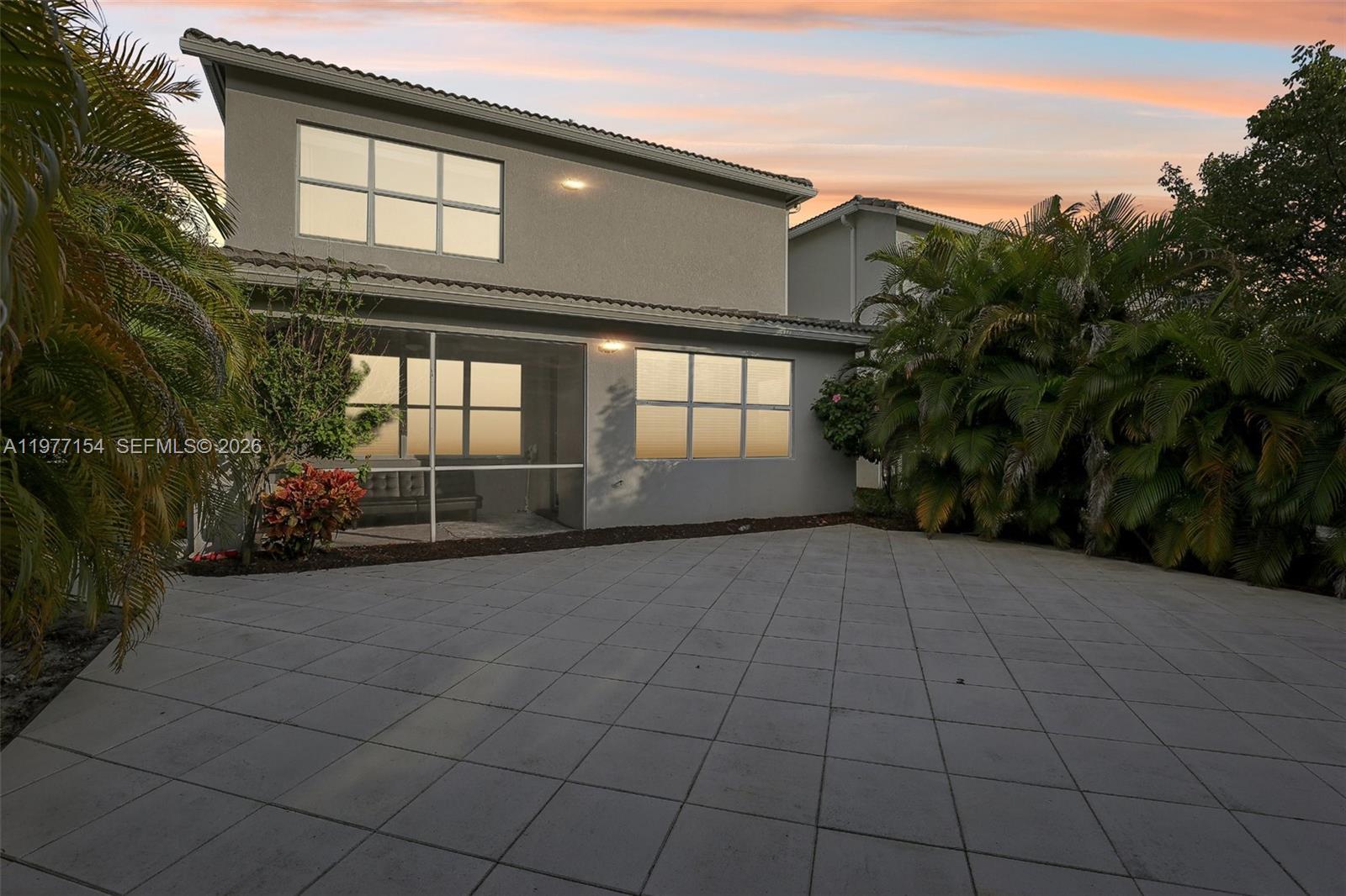 HILLCREST COUNTRY CLUB SO - Residential