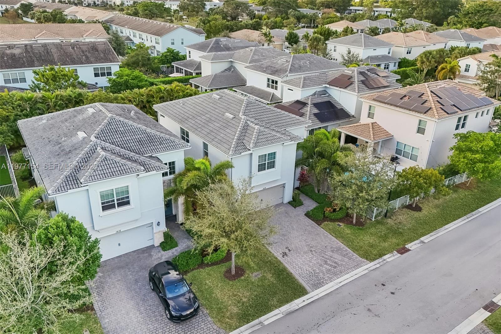 HILLCREST COUNTRY CLUB SO - Residential