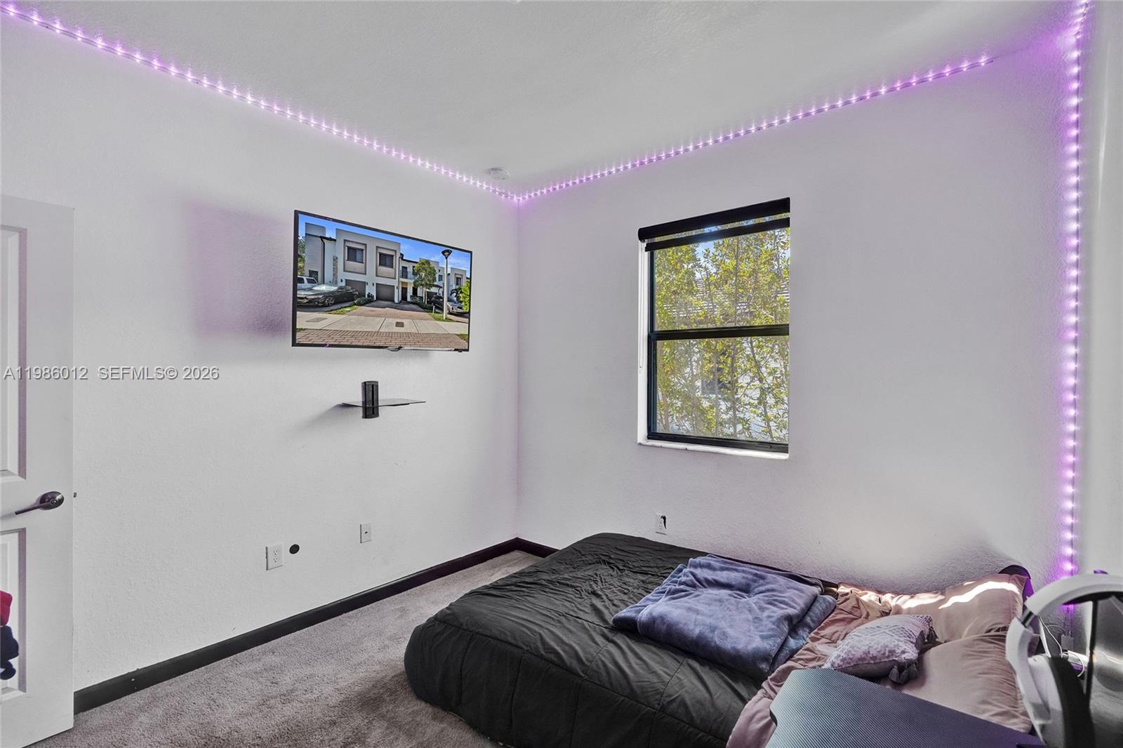 VIA VENTURE NEIGHBORHOOD - Residential