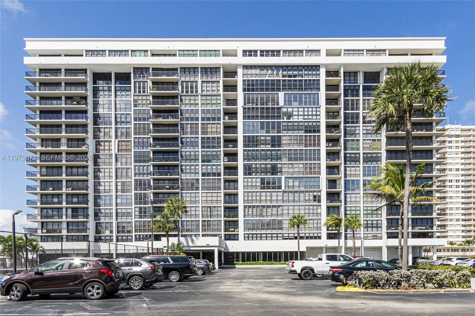 AVANT GARDE CONDO - Residential