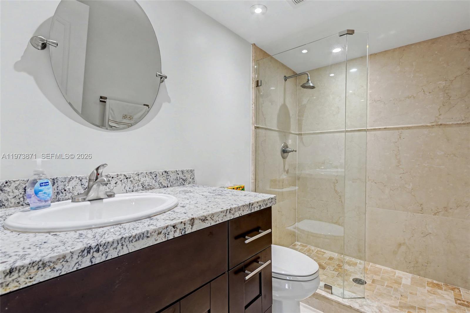 AVANT GARDE CONDO - Residential