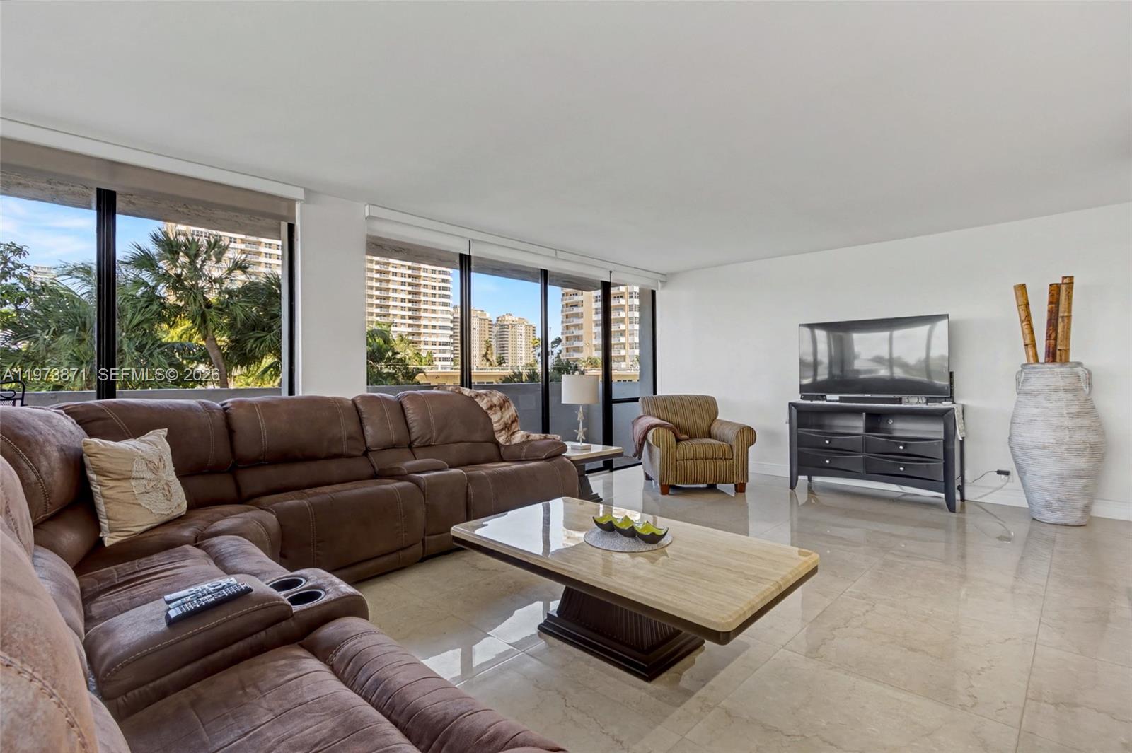 AVANT GARDE CONDO - Residential