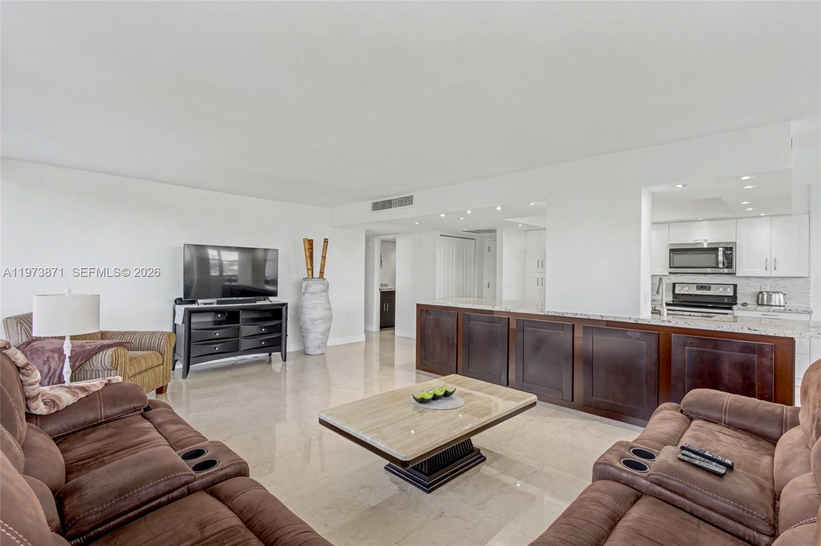 AVANT GARDE CONDO - Residential