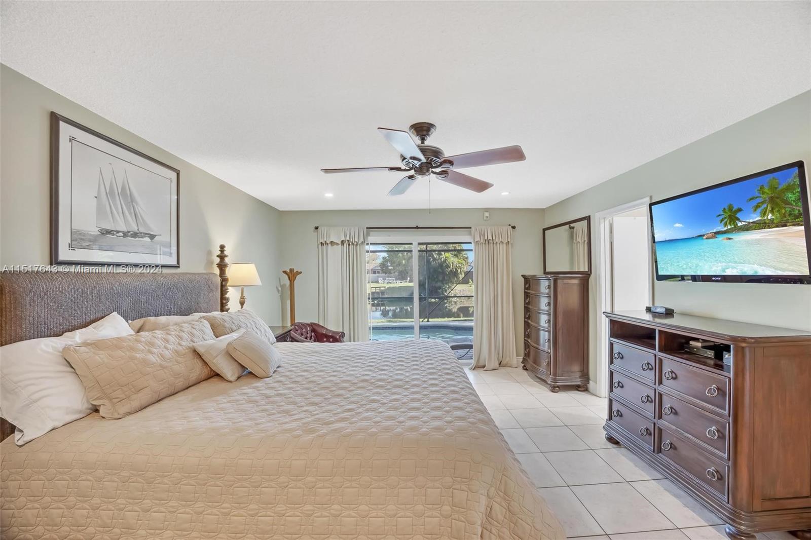 ROLLING HILLS LAKE ESTATE - Residential