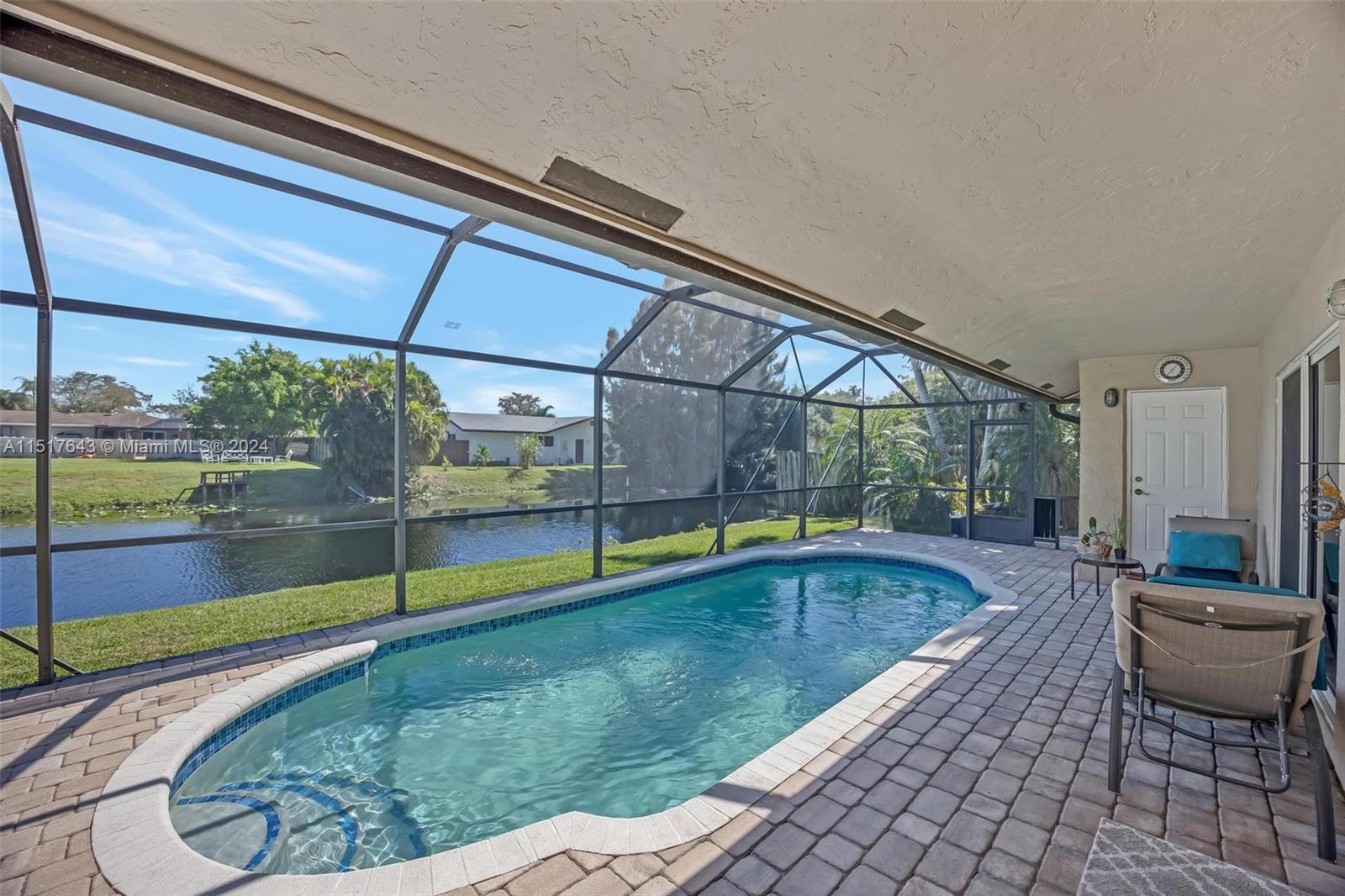 ROLLING HILLS LAKE ESTATE - Residential