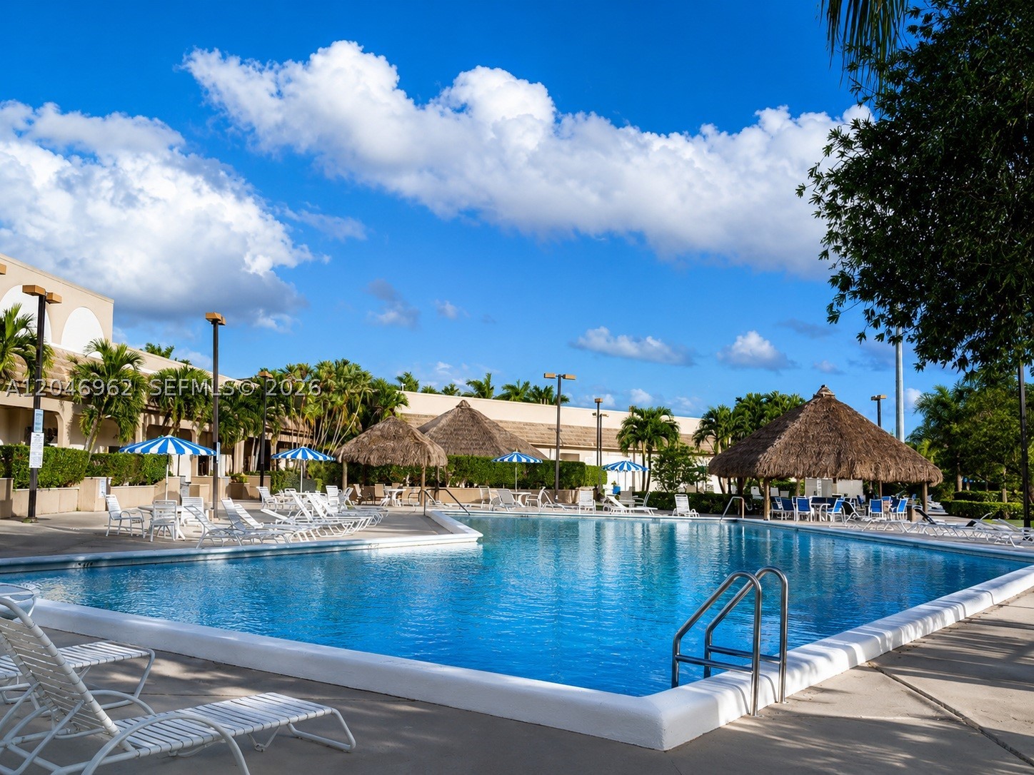 VILLAS OF BONAVENTURE AT - Residential