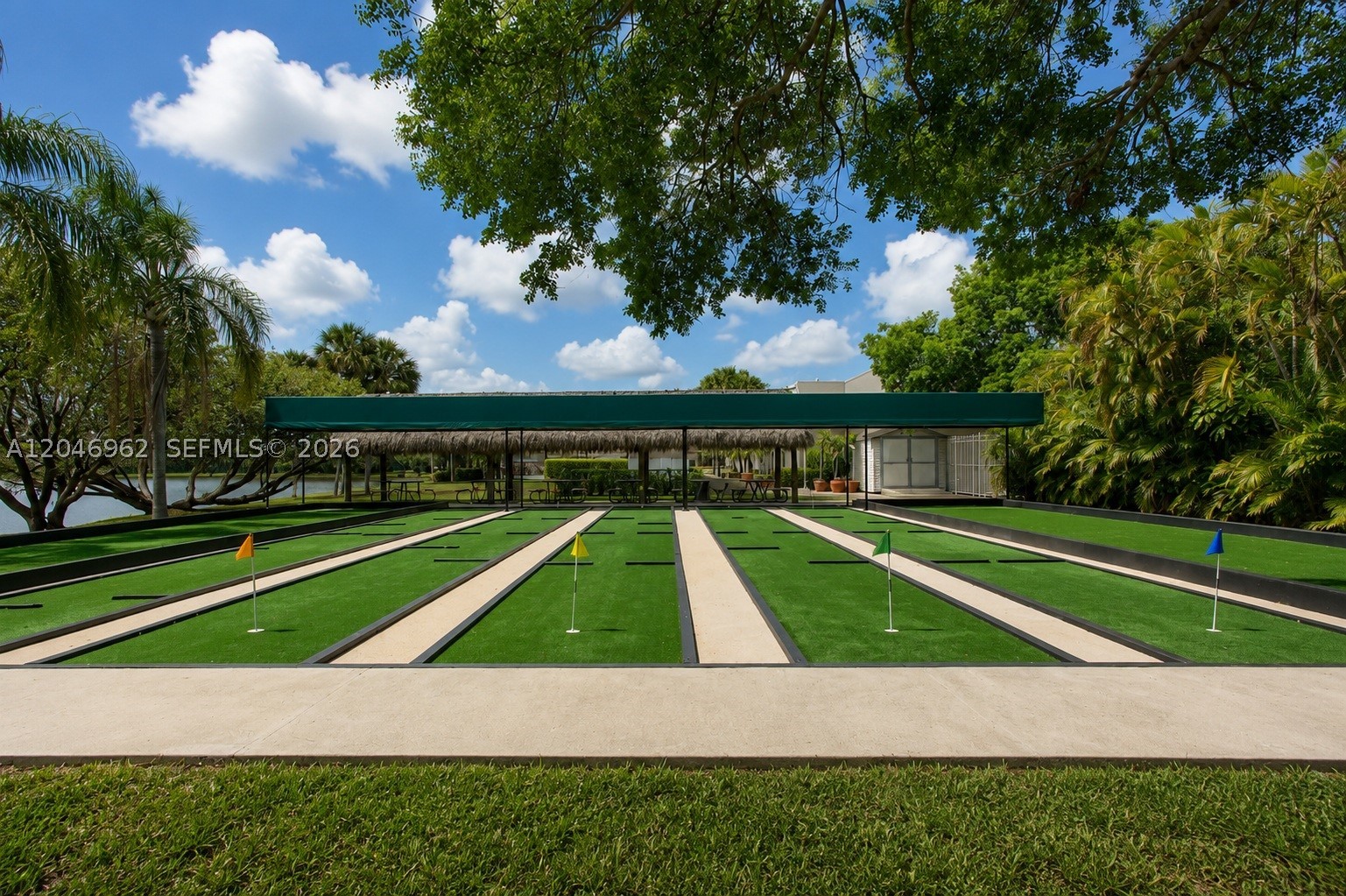 VILLAS OF BONAVENTURE AT - Residential