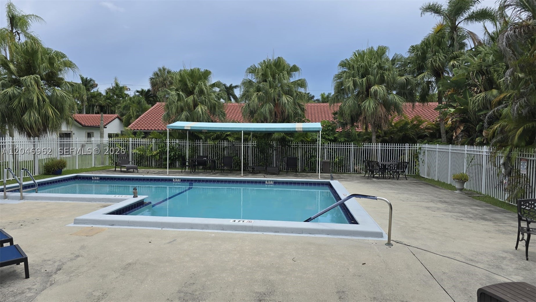 VILLAS OF BONAVENTURE AT - Residential