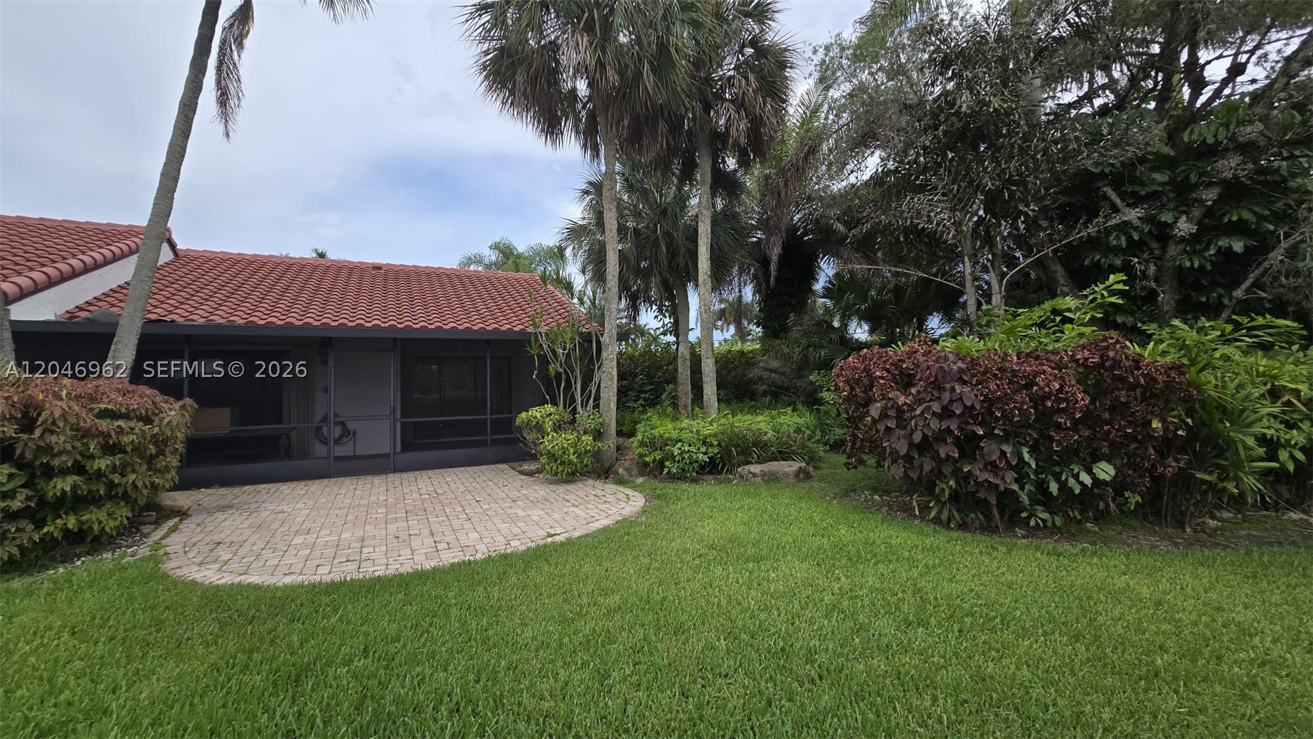 VILLAS OF BONAVENTURE AT - Residential
