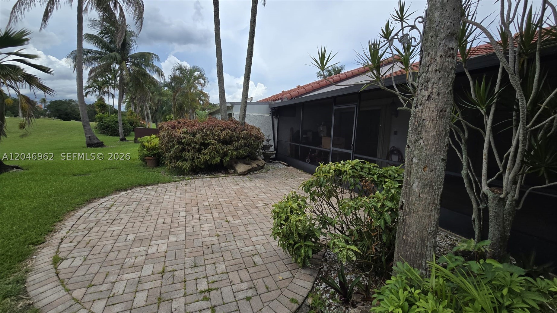VILLAS OF BONAVENTURE AT - Residential