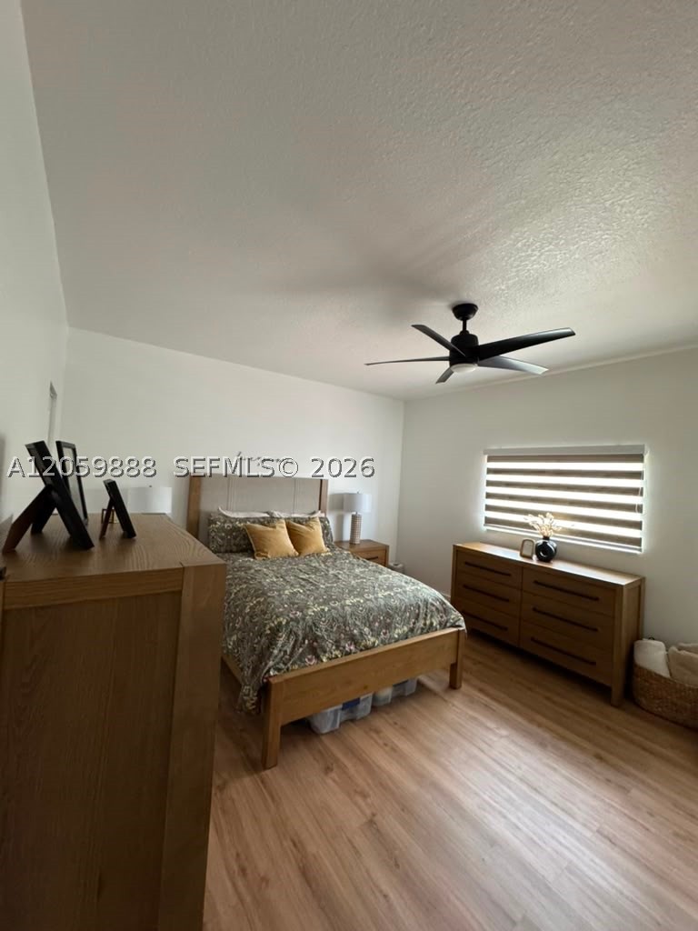 TWIN LAKE SHORES CENTRAL - Residential