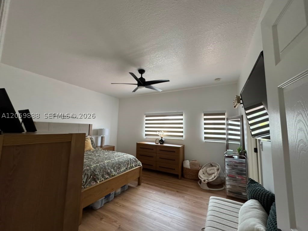 TWIN LAKE SHORES CENTRAL - Residential