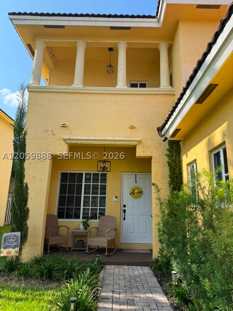 TWIN LAKE SHORES CENTRAL - Residential