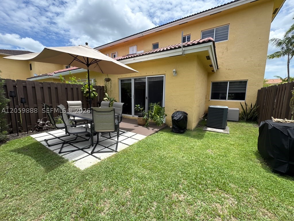 TWIN LAKE SHORES CENTRAL - Residential