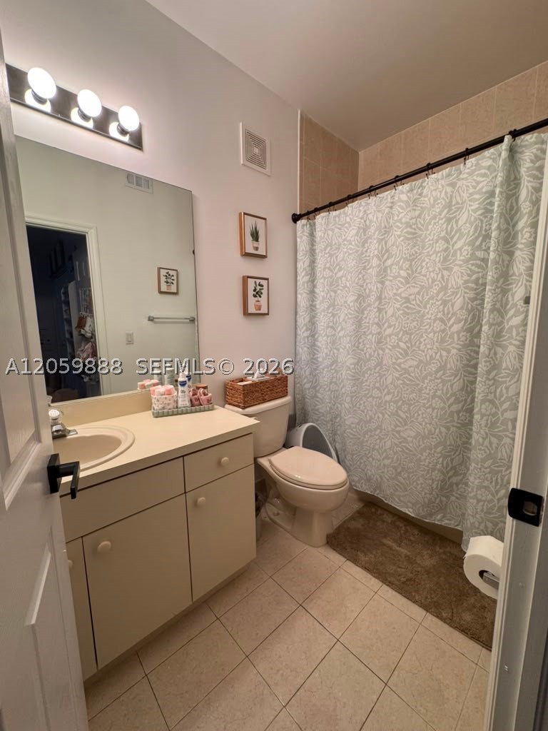 TWIN LAKE SHORES CENTRAL - Residential